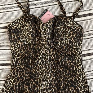 MANEATER TOP IN WILD LEOPARD PRINT - VIXEN BY MICHELINE PITT